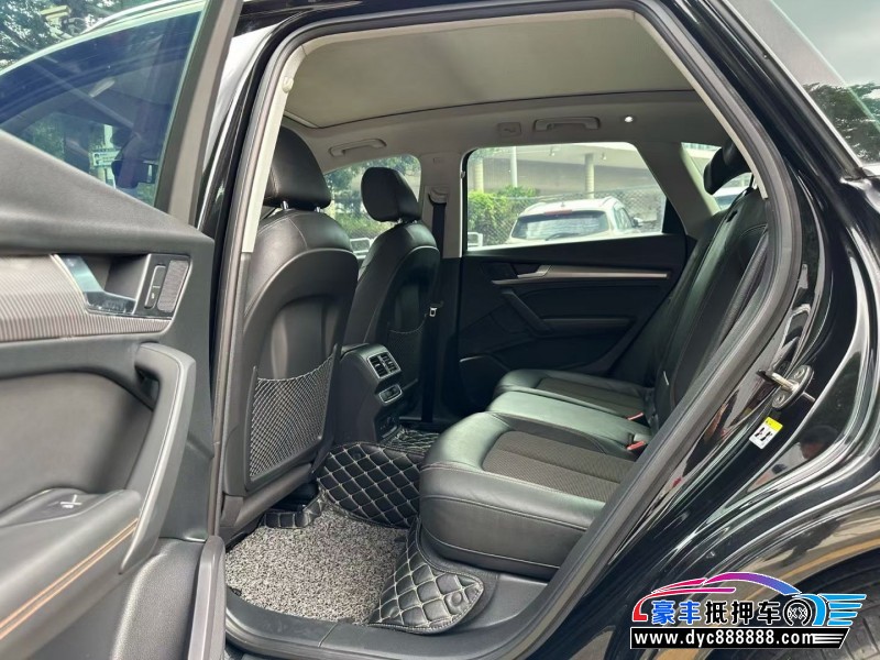 19年奥迪Q5轿车抵押车出售