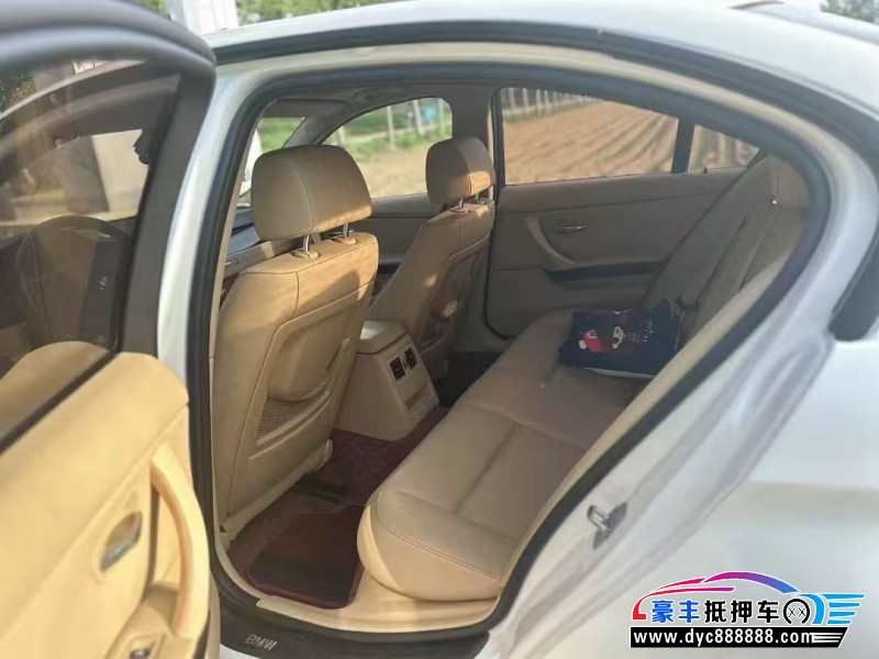 12年宝马3系轿车抵押车出售