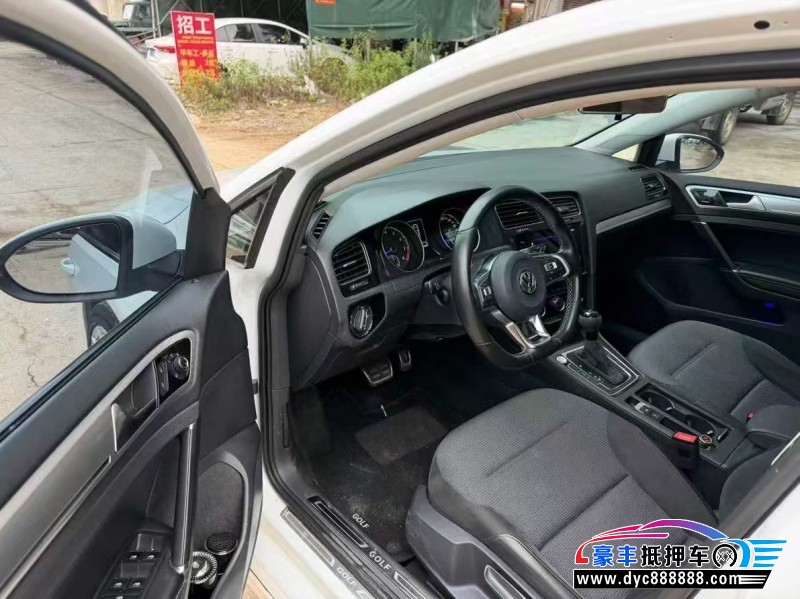 20年大众高尔夫轿车抵押车出售