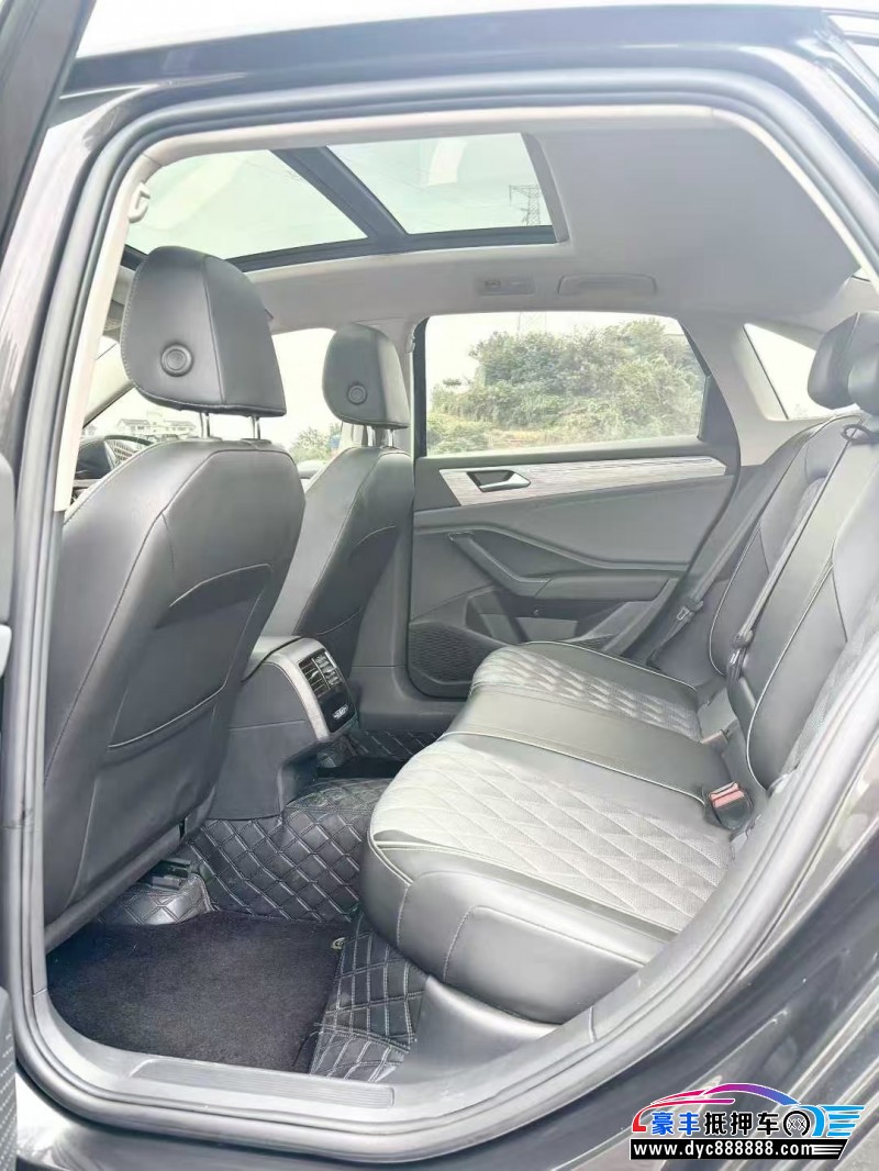 22年大众速腾轿车抵押车出售