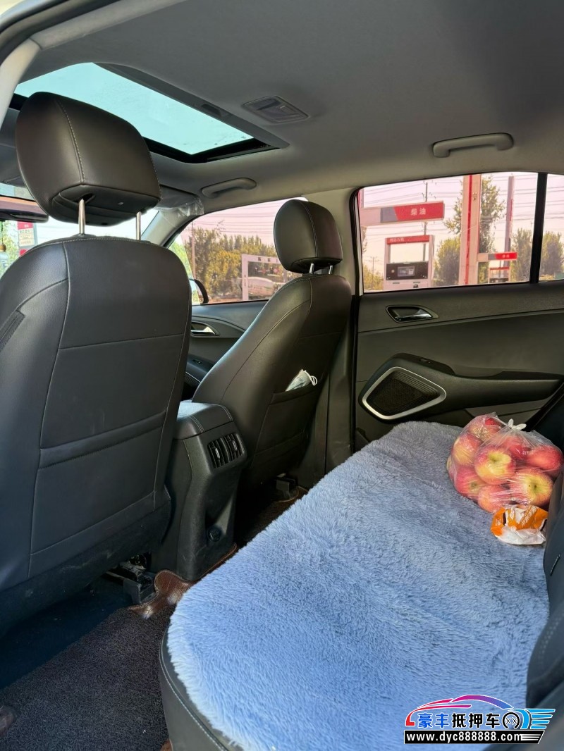 19年现代ix35轿车抵押车出售