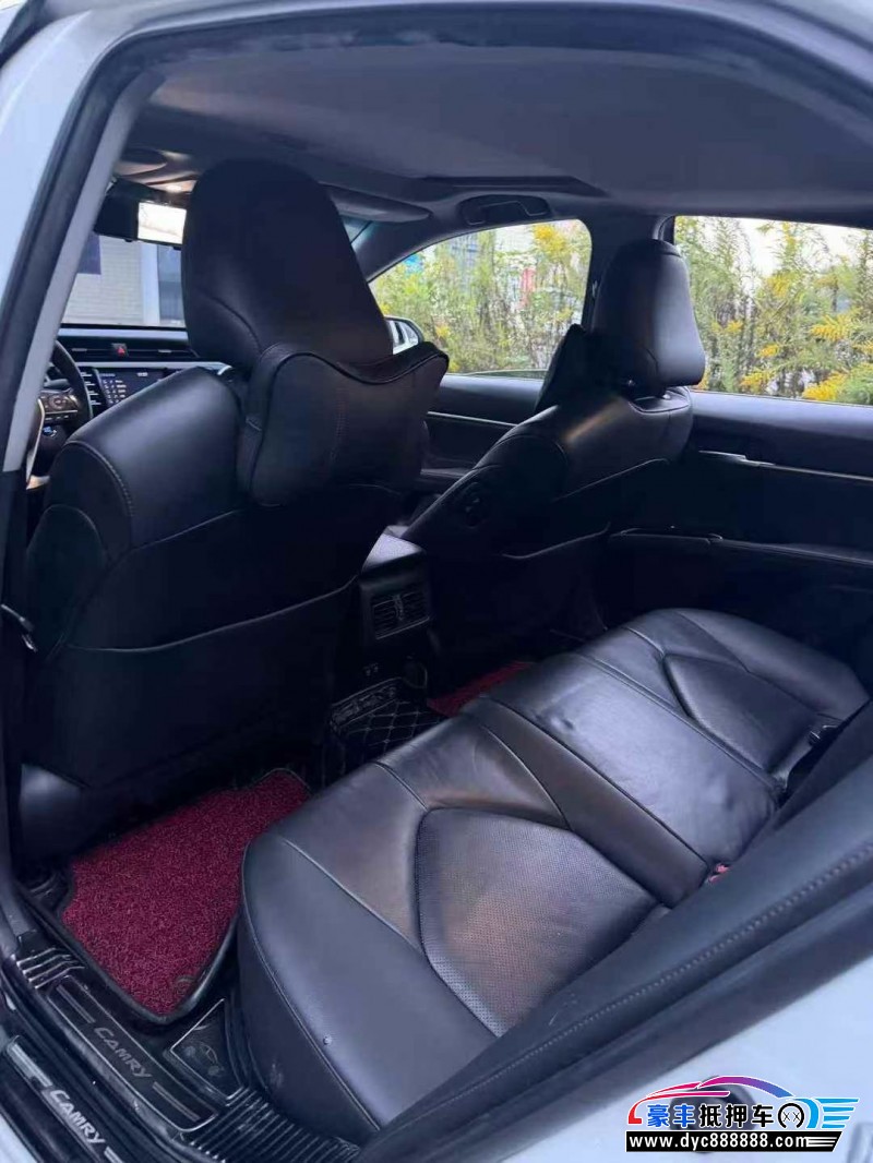 18年丰田凯美瑞轿车抵押车出售