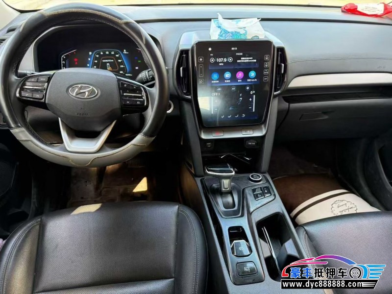 21年现代ix35轿车抵押车出售