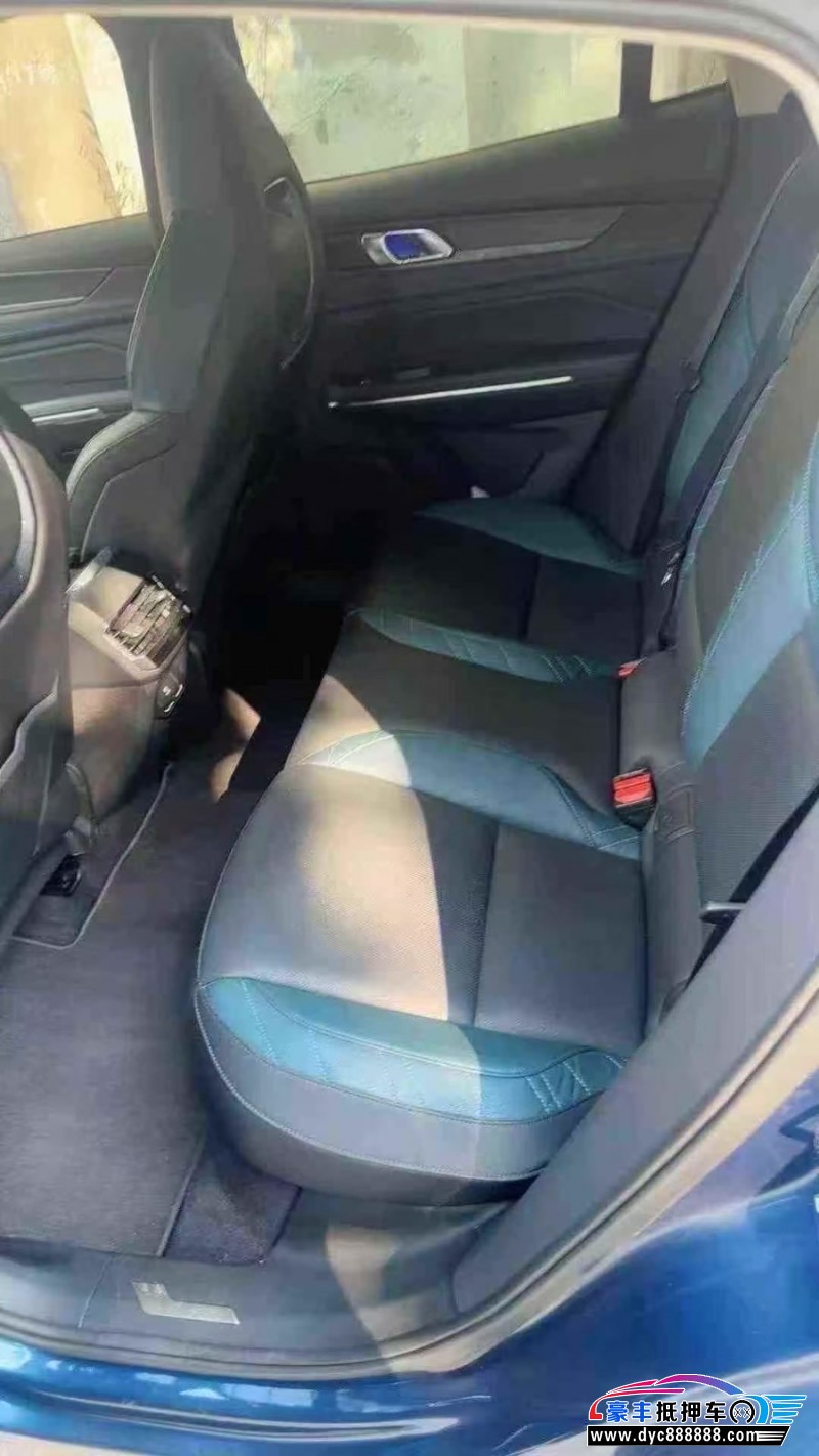 20年领克05轿车抵押车出售