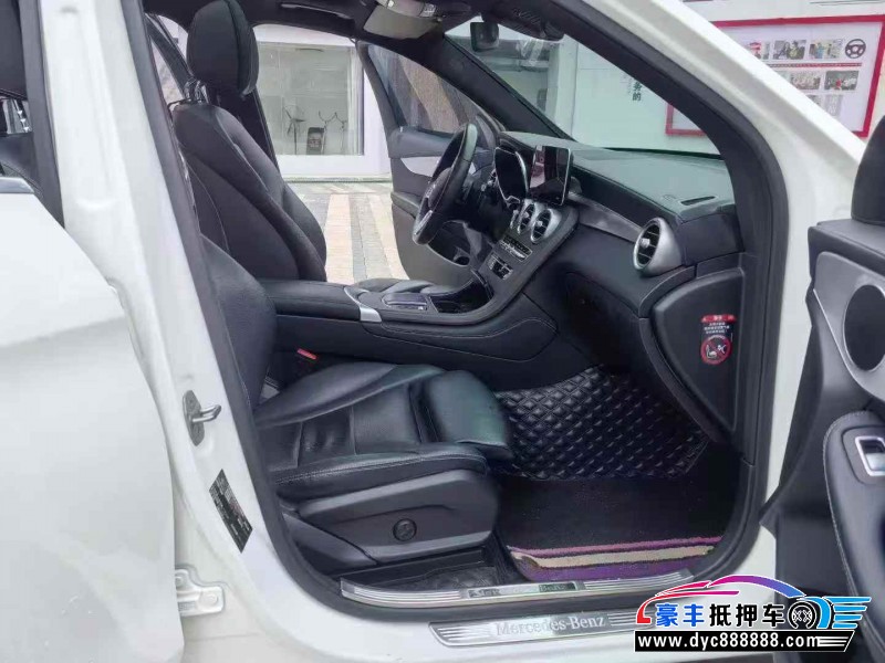 20年奔驰GLC轿车抵押车出售