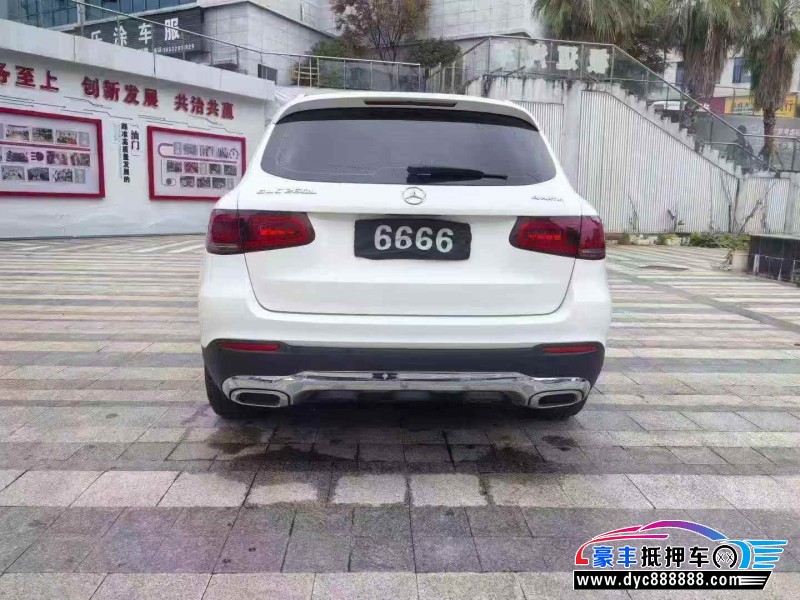 20年奔驰GLC轿车抵押车出售