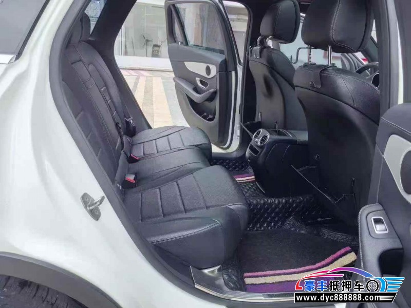 20年奔驰GLC轿车抵押车出售