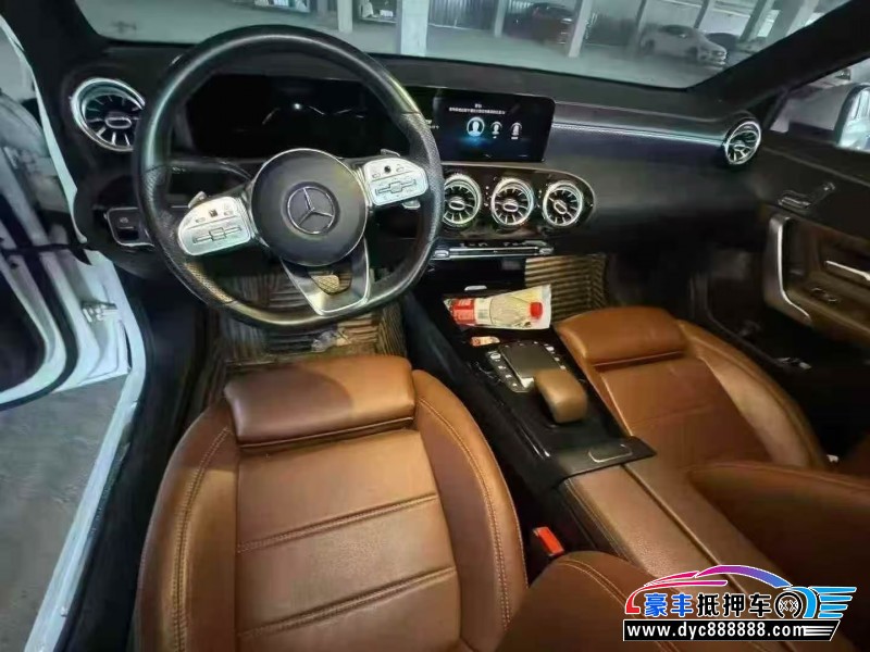 20年奔驰A轿车抵押车出售