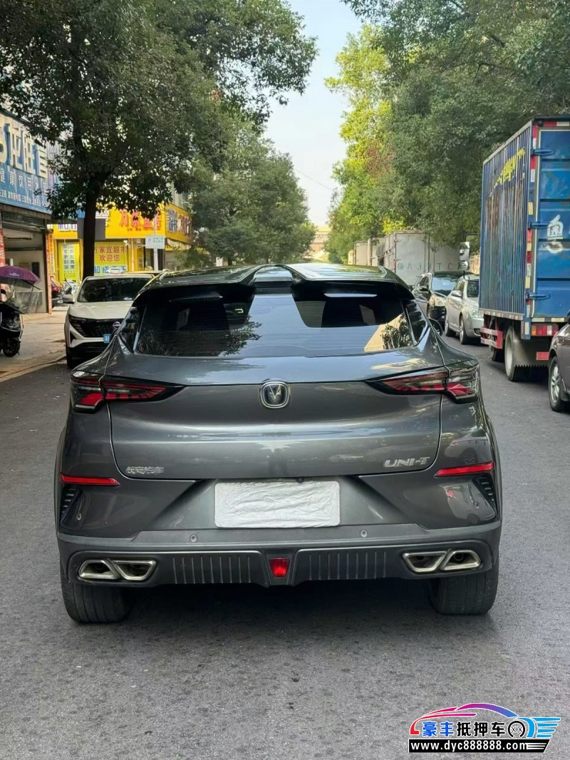 22年长安长安UNI轿车抵押车出售