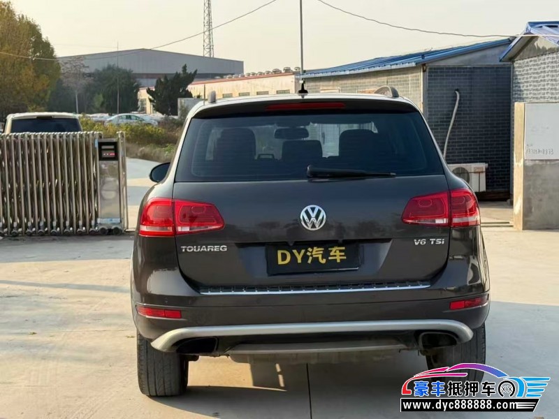 13年大众途锐轿车抵押车出售