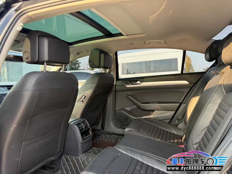 18年大众迈腾轿车抵押车出售