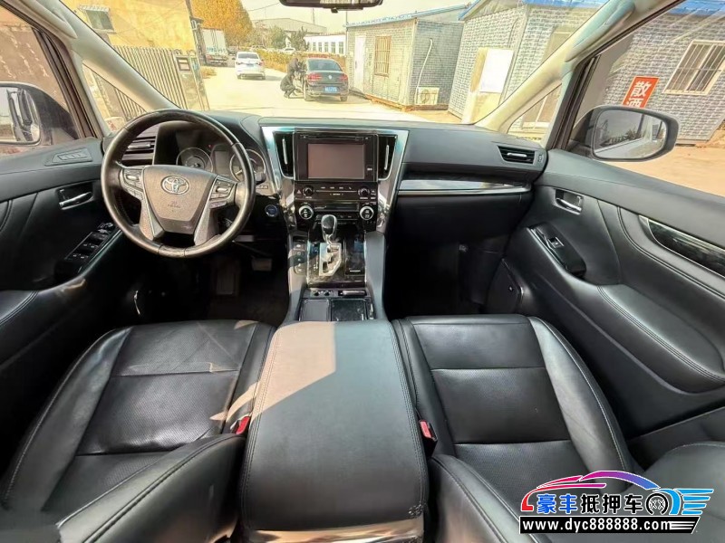 20年丰田威尔法轿车抵押车出售