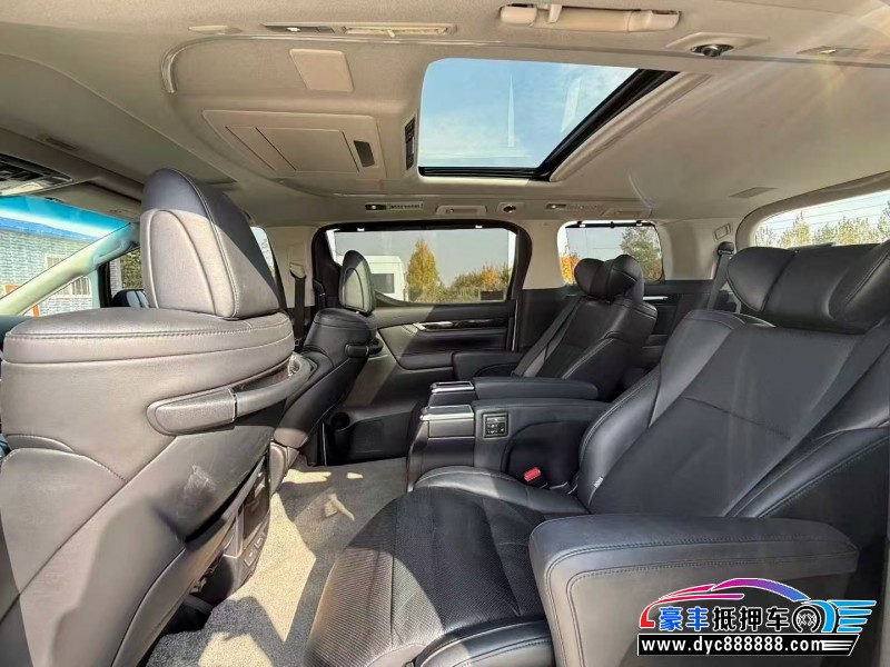 20年丰田威尔法轿车抵押车出售