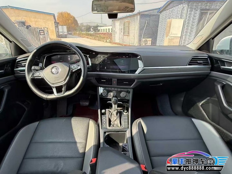 21年大众速腾轿车抵押车出售