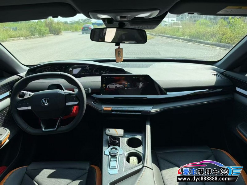 25年长安长安UNI轿车抵押车出售