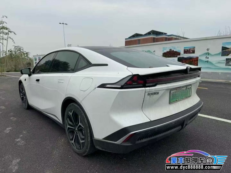 24年长安深蓝SL03轿车抵押车出售