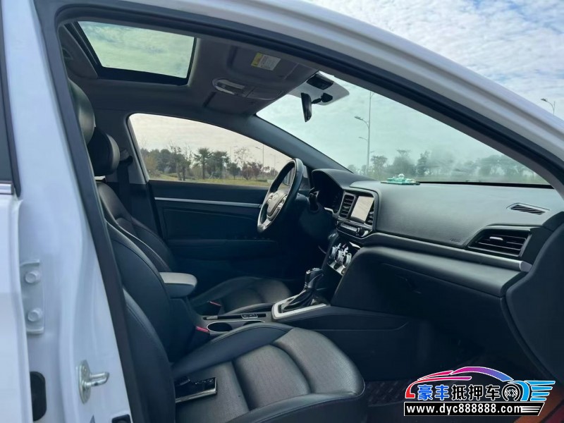 20年现代领动轿车抵押车出售