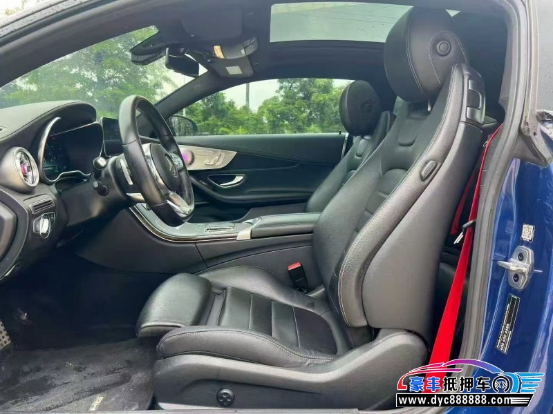 19年奔驰C轿车抵押车出售