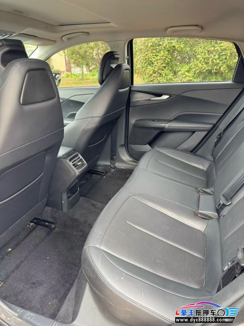 23年长安逸动轿车抵押车出售