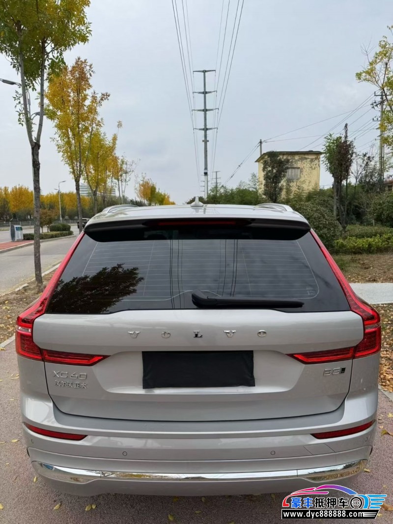25年沃尔沃XC60轿车抵押车出售