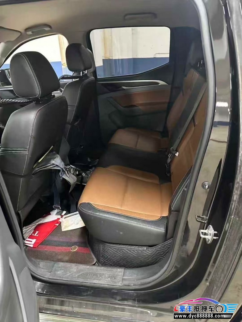 22年上汽大通T70轿车抵押车出售