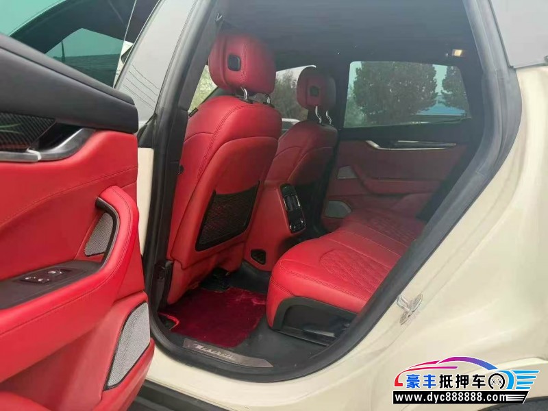 19年玛莎拉蒂莱万特轿车抵押车出售