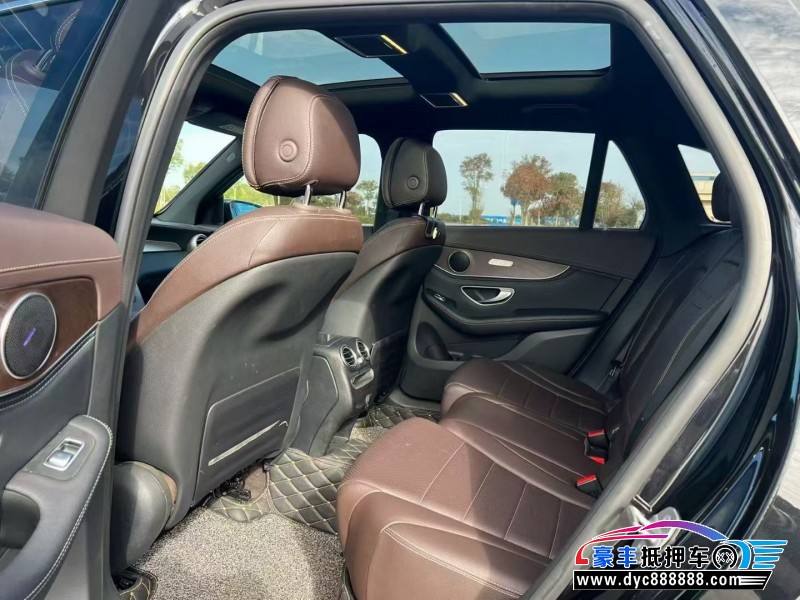 20年奔驰GLC轿车抵押车出售