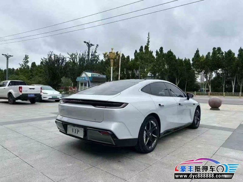 24年吉利银河轿车抵押车出售