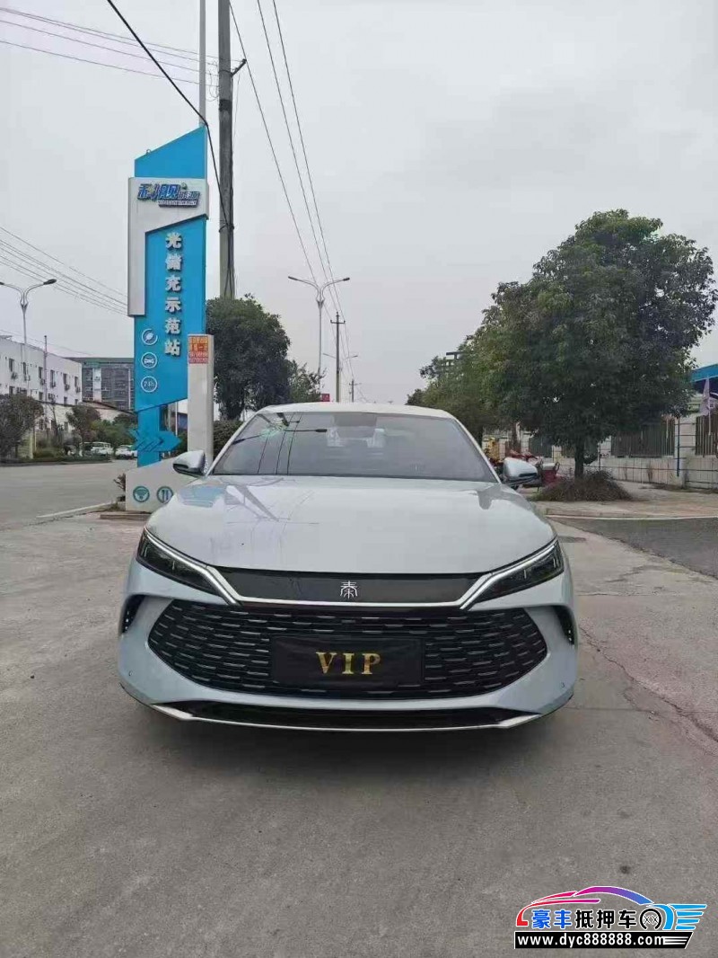 25年比亚迪秦轿车抵押车出售