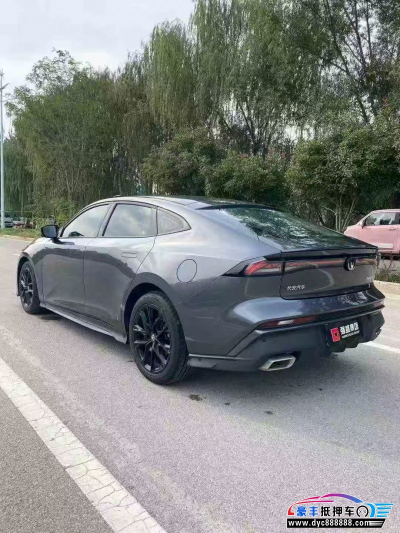 24年长安长安UNI轿车抵押车出售