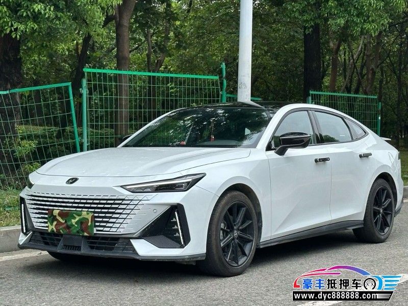 24年长安长安UNI轿车抵押车出售