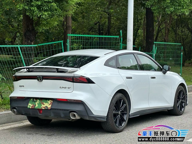 24年长安长安UNI轿车抵押车出售