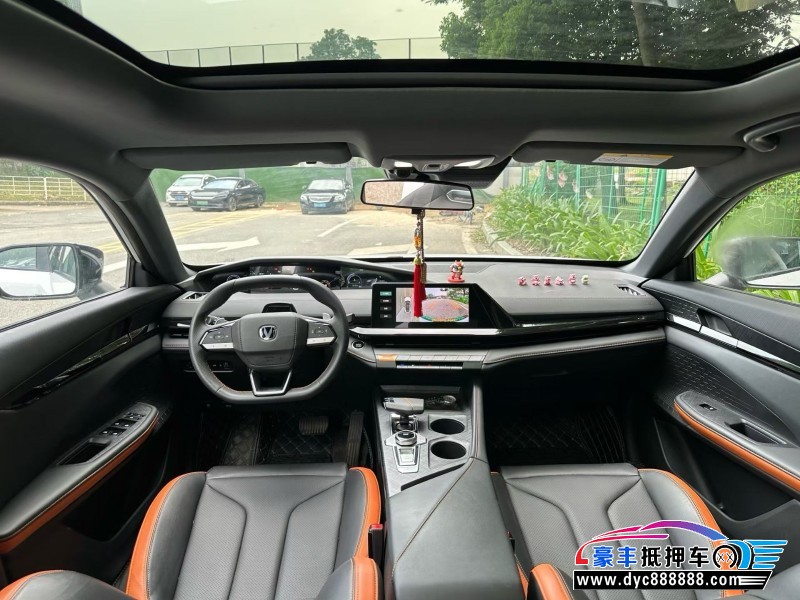 24年长安长安UNI轿车抵押车出售