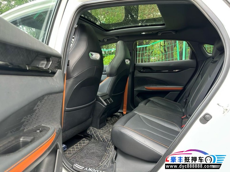 24年长安长安UNI轿车抵押车出售