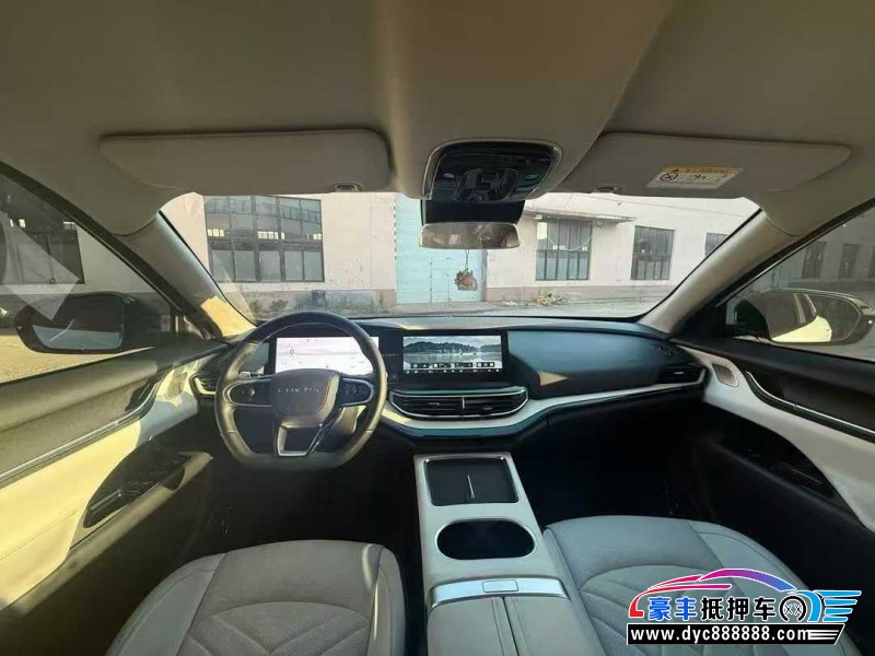 25年奇瑞舒享家轿车抵押车出售