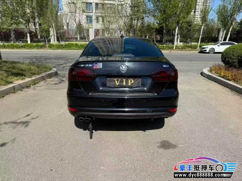 14年大众速腾轿车抵押车出售