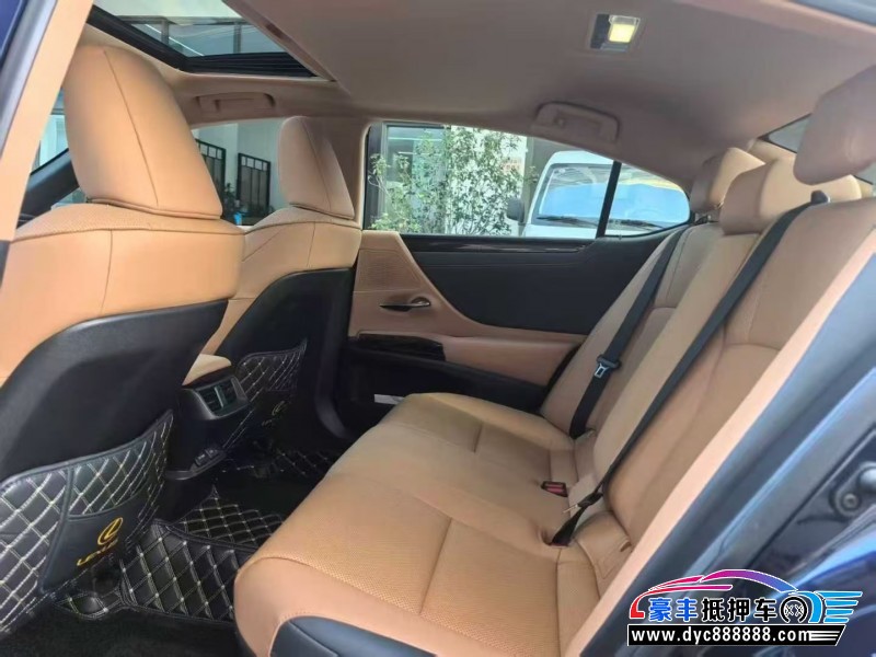 22年雷克萨斯ES轿车抵押车出售