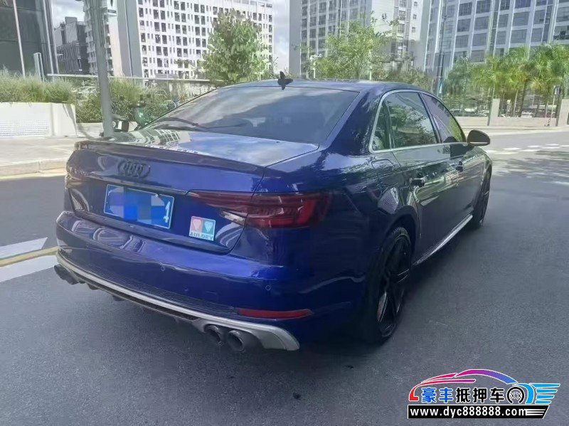 18年奥迪A4L轿车抵押车出售