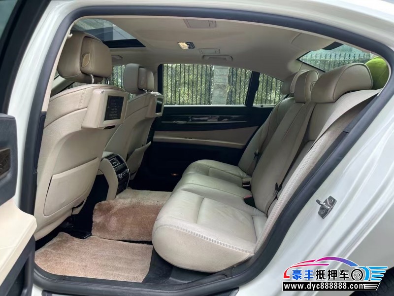 12年宝马7系轿车抵押车出售