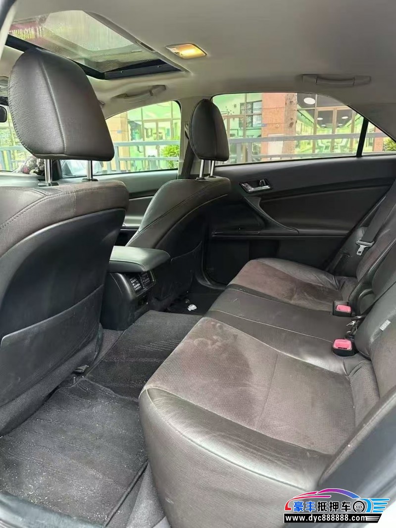 16年丰田锐志轿车抵押车出售