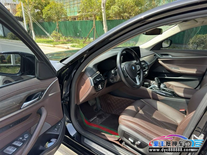 20年宝马5系轿车抵押车出售