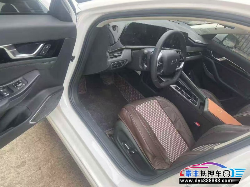 24年奔腾B70轿车抵押车出售