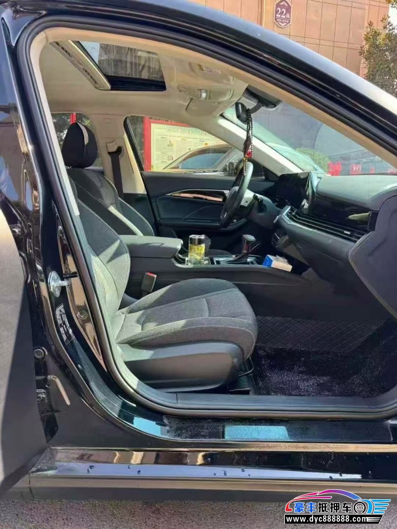 23年奔腾B70轿车抵押车出售