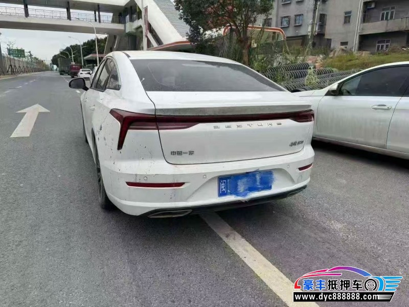 23年奔腾B70轿车抵押车出售