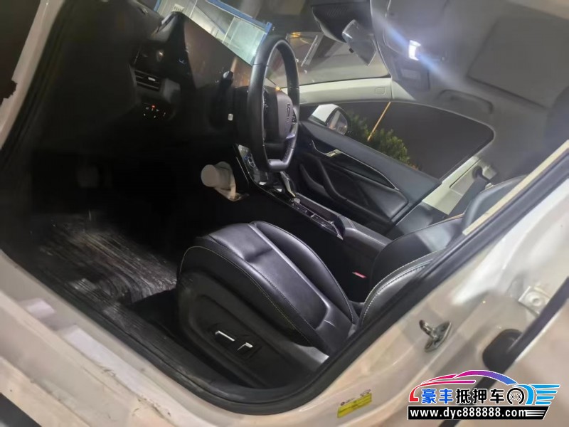 23年奔腾B70轿车抵押车出售