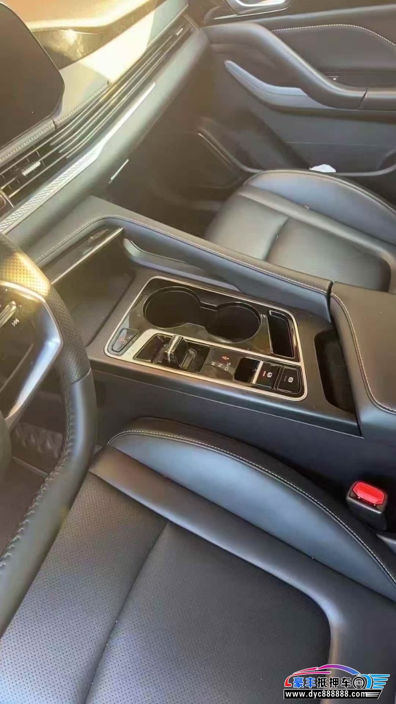 24年奔腾B70轿车抵押车出售