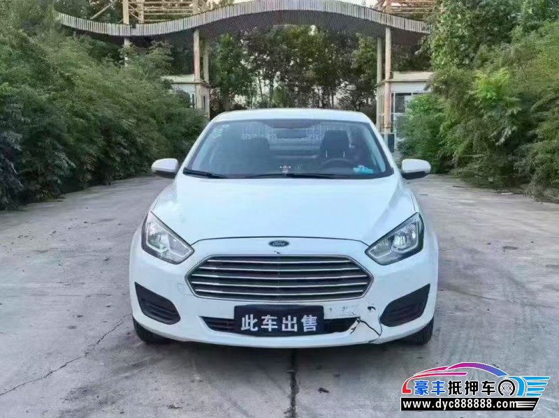 21年福特福睿斯轿车抵押车出售