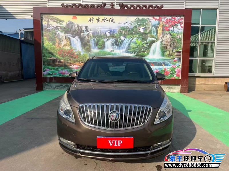 12年别克GL8轿车抵押车出售