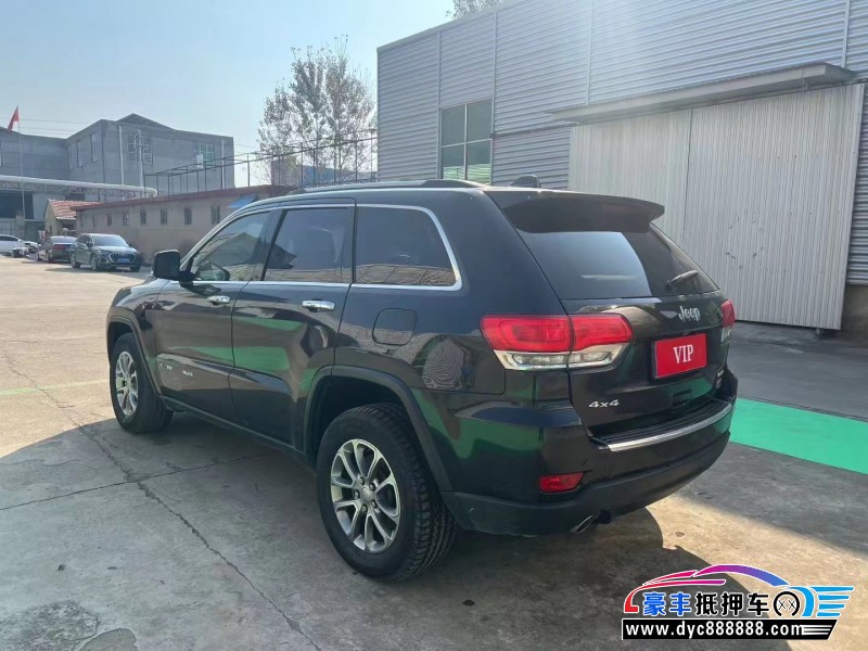 15年Jeep大切诺基轿车抵押车出售