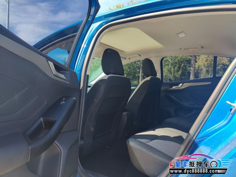 22年福特福克斯轿车抵押车出售